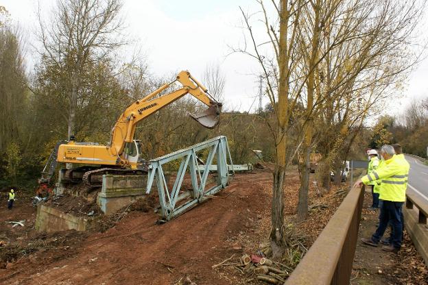 Una extracción pormenorizada en el puente de Arenzana