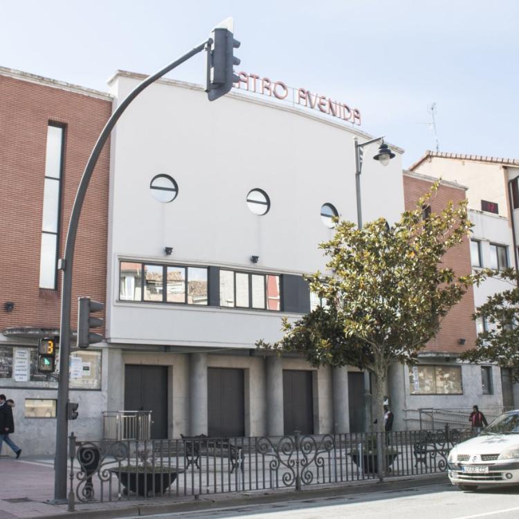 El arreglo del tejado del teatro Avenida costará 139.827 euros