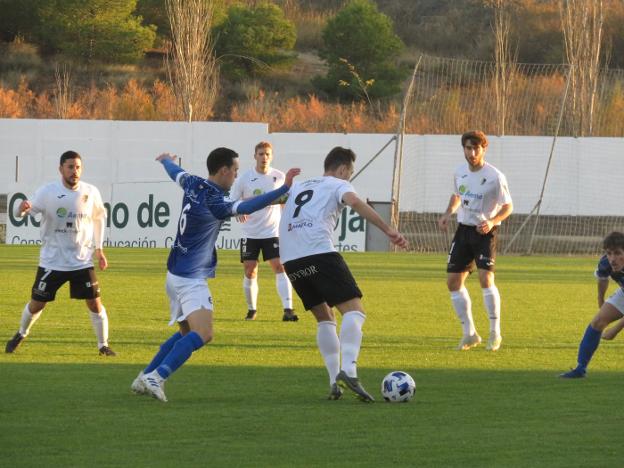 Navajas despeja la igualdad entre Alfaro y Arnedo