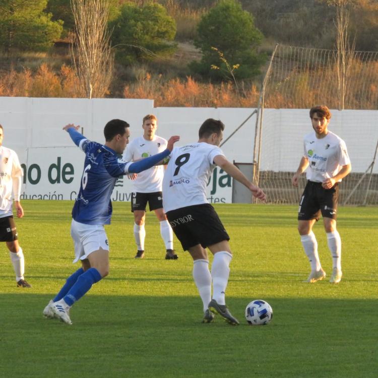 Navajas despeja la igualdad entre Alfaro y Arnedo