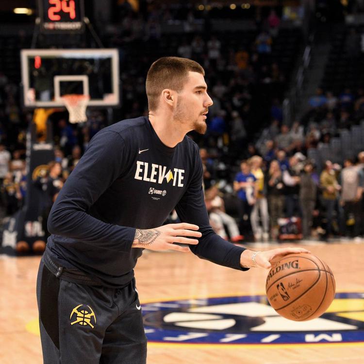 Juancho, el único español que no cambia de aires en la NBA