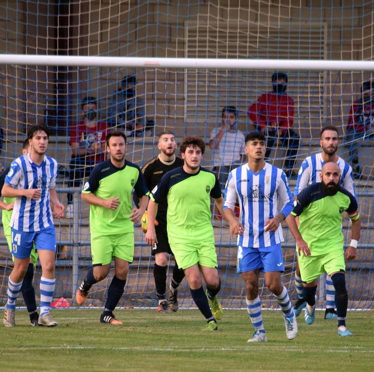 Iban Díaz se estrena como técnico del Agoncillo hoy contra el Comillas