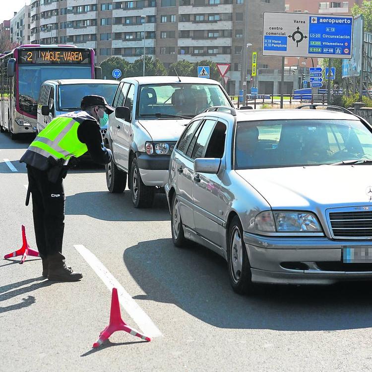 Sanidad y comunidades pactan una Navidad con toque de queda y con viajes solo para reuniones familiares