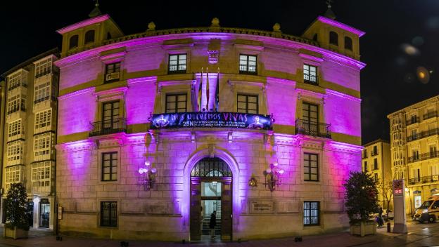 La Consejería de Igualdad abandona hoy el Palacio de los Chapiteles rumbo a la Bene