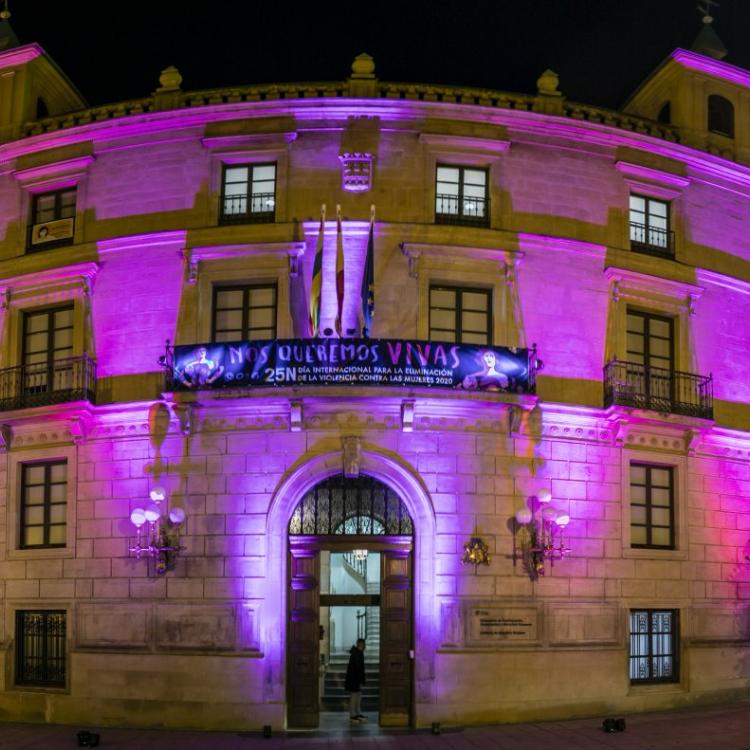 La Consejería de Igualdad abandona hoy el Palacio de los Chapiteles rumbo a la Bene