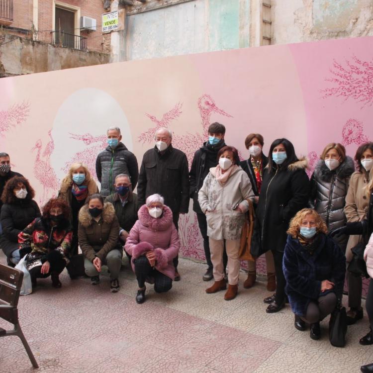 El segundo mural del proyecto DecorAlfaro homenajea a las cigüeñas