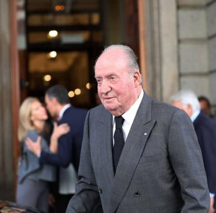 Juan Carlos I paga 680.000 euros a Hacienda para evitar una causa judicial