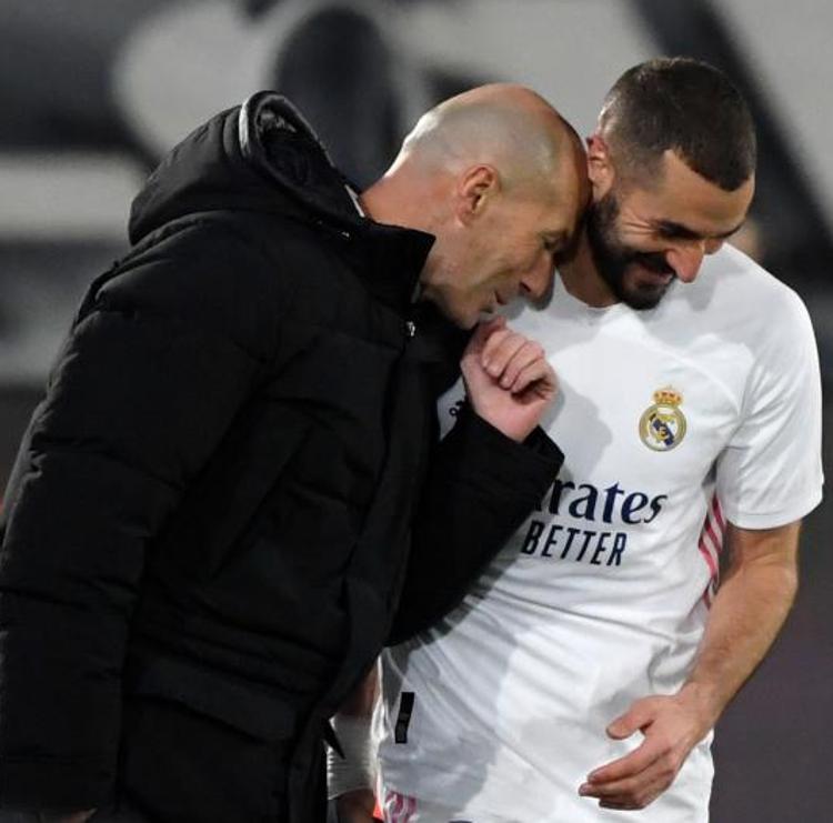 Benzema dispara su influencia en un Madrid que recupera a Hazard