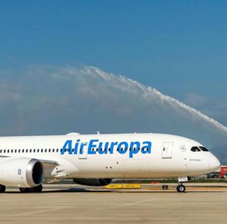 Iberia comprará Air Europa por menos del 50% de la oferta inicial