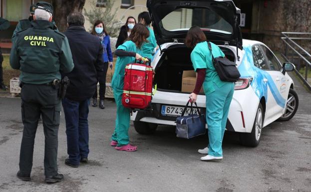 La presión asistencial se reduce en la UCI a niveles de septiembre