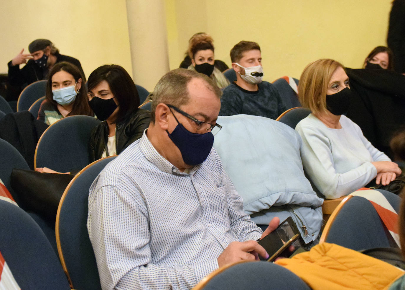 Micelio Eléctrico y Ambar Gray llevan su música a la Sala Gonzalo de Berceo