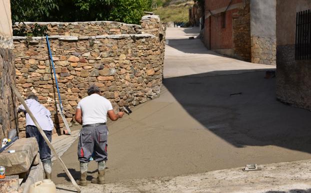 Obras de mejora en las calles Mayor y Lavadero de Valdemadera