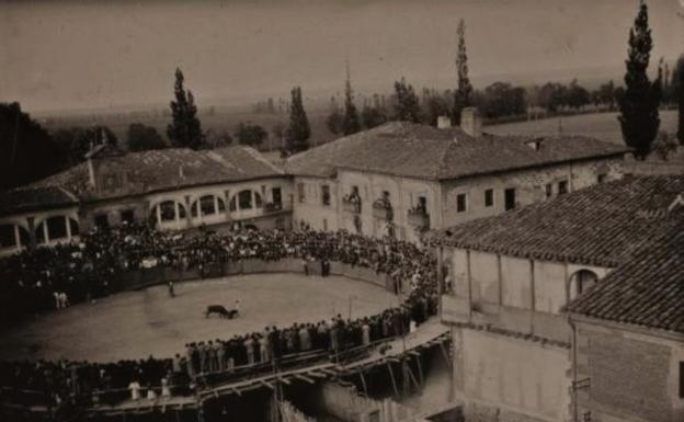 Plaza de madera en Santo Domingo a finales de los años 40