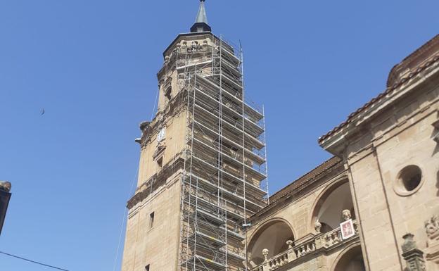 Comienza la obra en la torre de la iglesia de San Esteban de Murillo