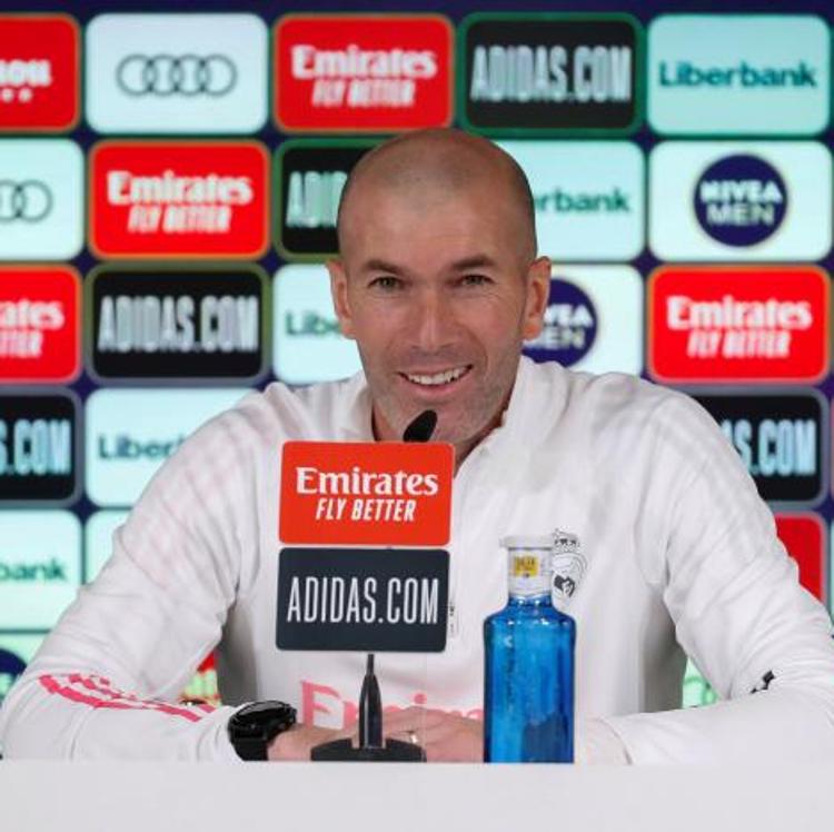 Zidane no teme que a Benzema le afecte su situación judicial