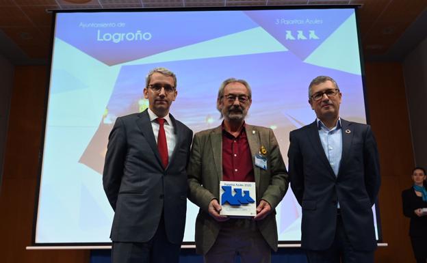 Logroño renueva sus tres Pajaritas Azules por su gestión en la recogida selectiva de papel y cartón