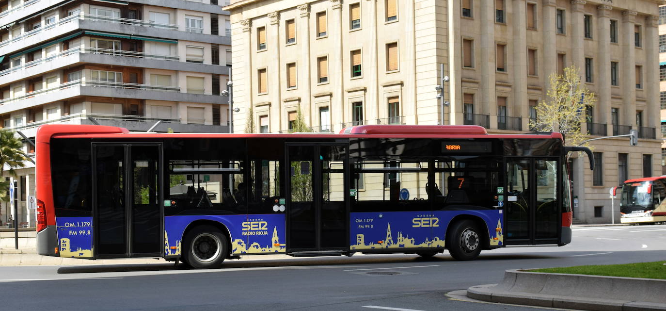 El PP critica la «inoportunidad» de la subida de las tarifas del bus urbano porque «desincentiva su uso»