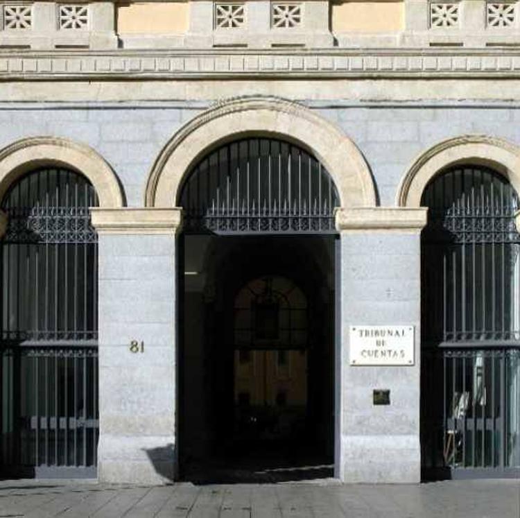 El Tribunal de Cuentas censura el descontrol en contratos de las CC AA