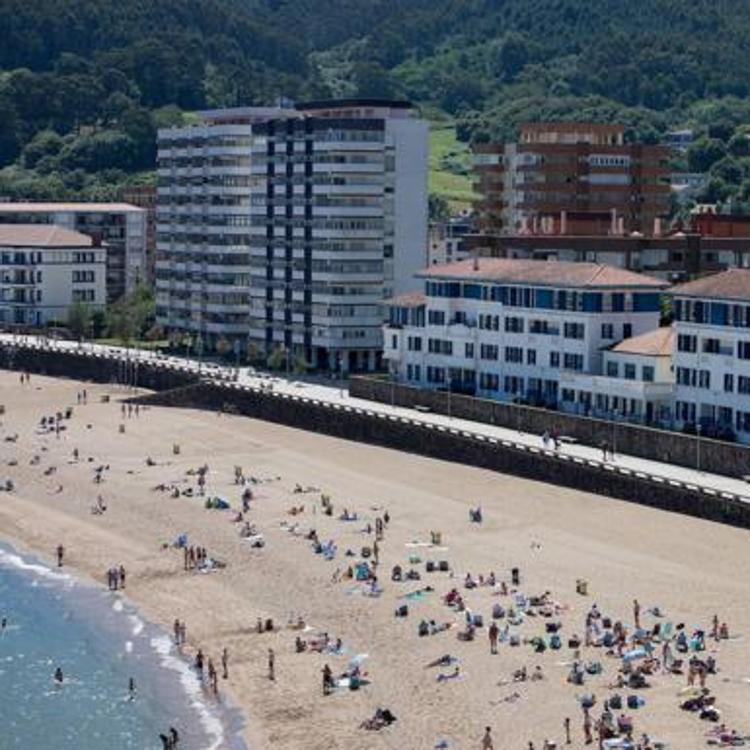 La vivienda en la costa cae el triple que la media