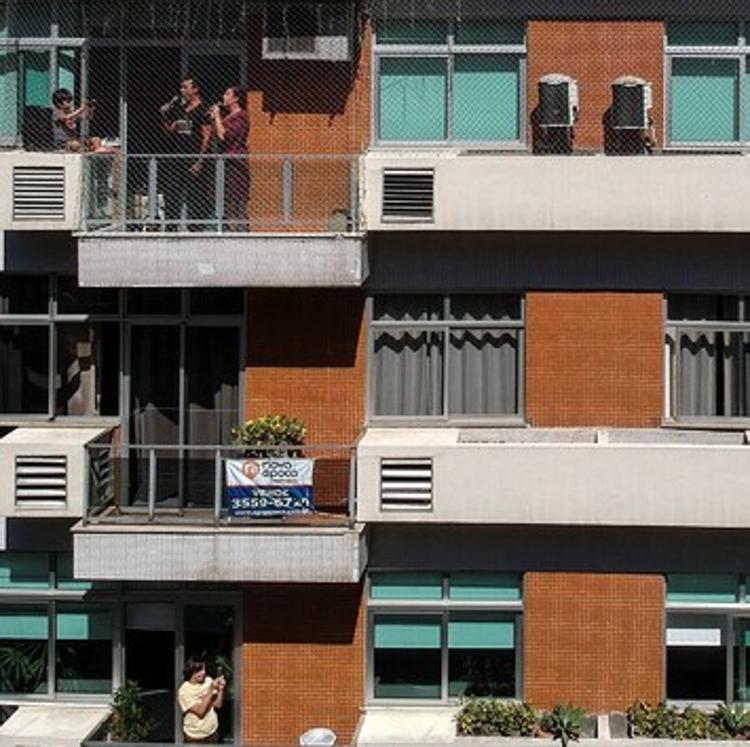 Crece la presión a Sanidad para que las comunidades puedan encerrar en casa