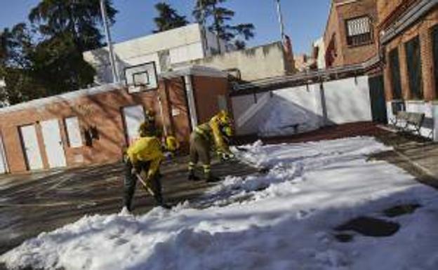 Aparece bajo la nieve el cadáver de un hombre en Madrid