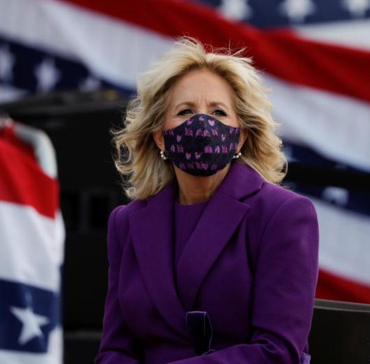 Jill Biden, la Primera Dama que corregirá exámenes en la Casa Blanca