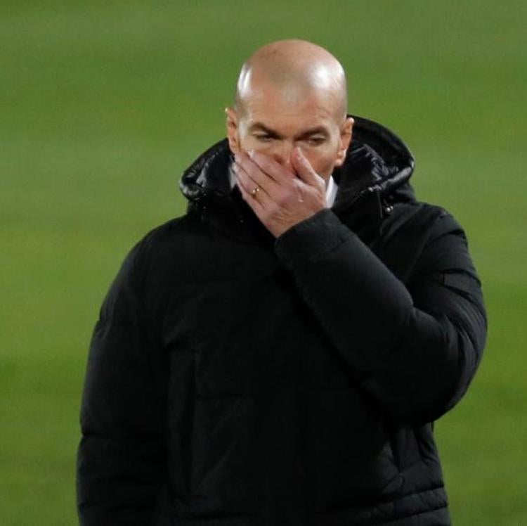 El desastre copero deja a Zidane más cuestionado que nunca