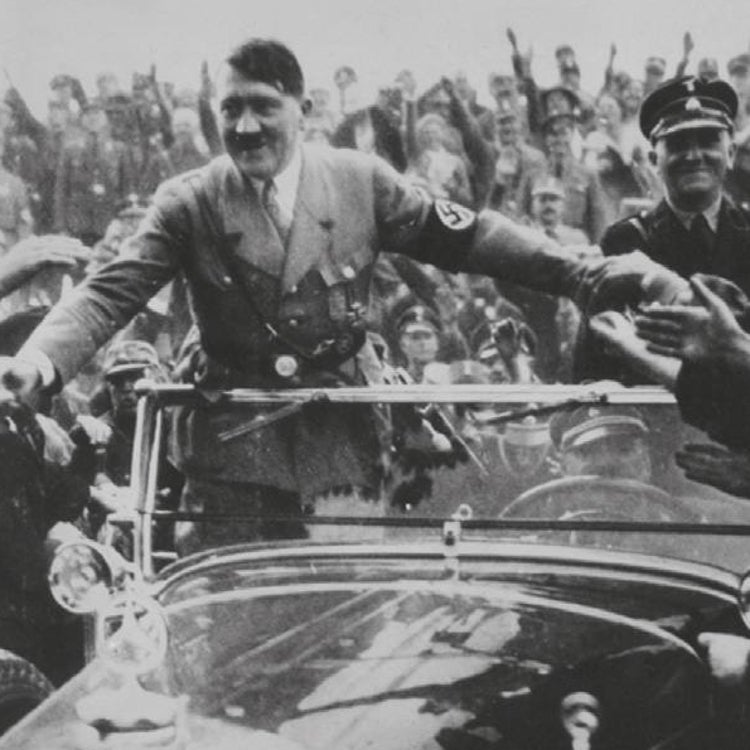 «Hitler fue muy persuasivo y eligió a sus víctimas a placer»