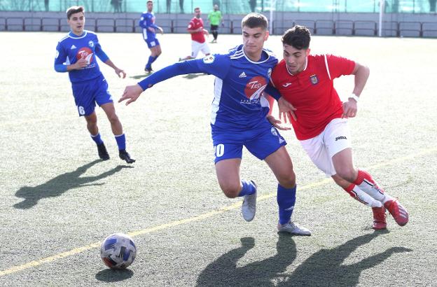 El Comillas impone su pegada ante un Villegas que fue de menos a más