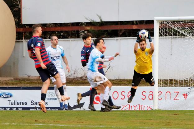 El Anguiano vence al Arnedo por la mínima y coge distancia