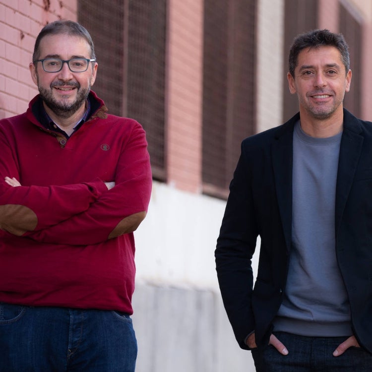 Juan Ramón Santos y Pablo Gutiérrez, premio Edebé de Literatura Infantil y Juvenil