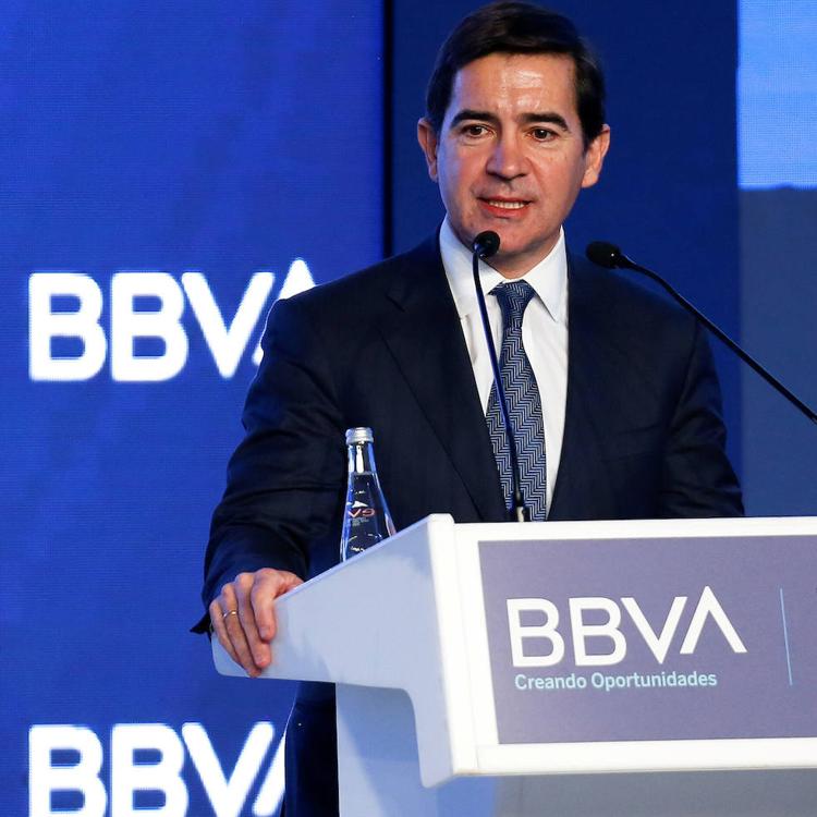 BBVA gana un 63% menos, pero anticipa que recupera el dividendo