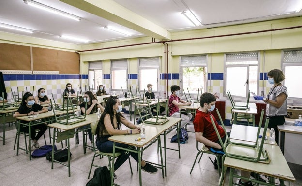 Educación desvincula el título de Bachillerato del número de suspensos durante este curso