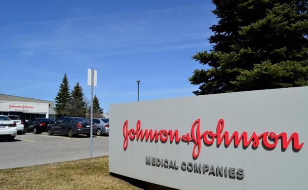 Johnson & Johnson desarrolla una vacuna de una sola dosis