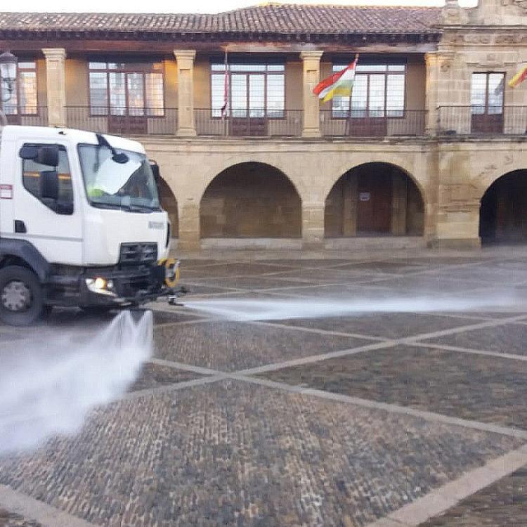 Santo Domingo refuerza la desinfección de sus calles