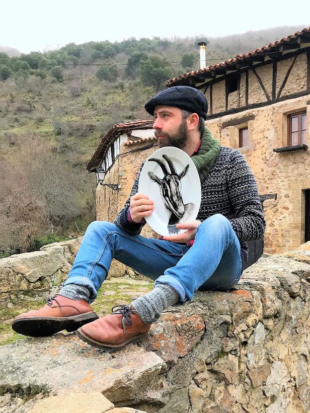 «Describiría mi arte como algo que nace muy de dentro»