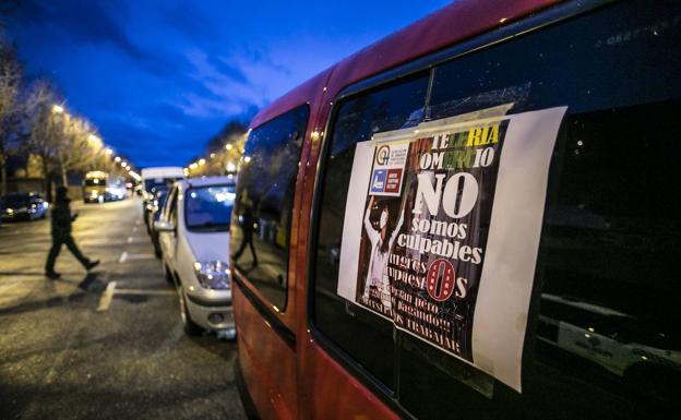 Velas por el comercio riojano