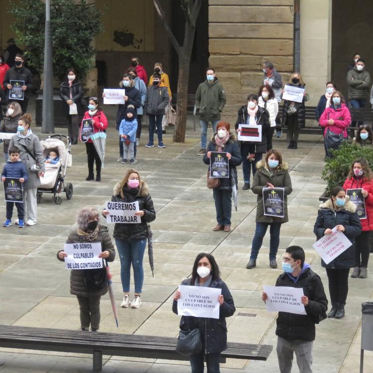 Comercio, hostelería, enseñanza no reglada y autónomos de Alfaro piden trabajar y que se les escuche