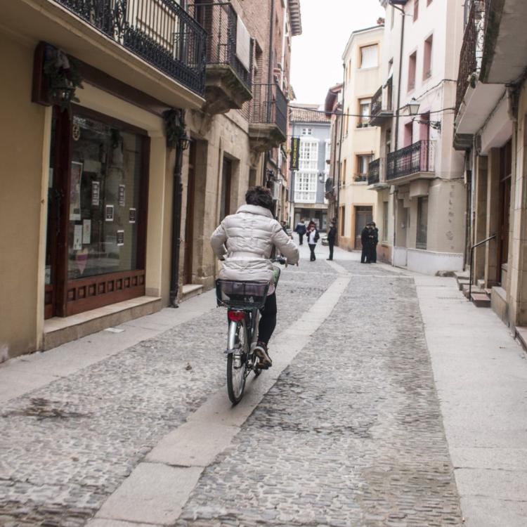 El Ayuntamiento de Santo Domingo mejorará el suelo de la calle Hilario Pérez