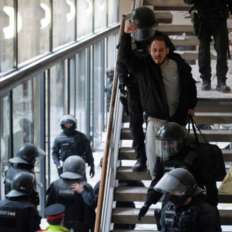 Pablo Hasel ingresa en prisión tras ser detenido en la Universidad de Lleida