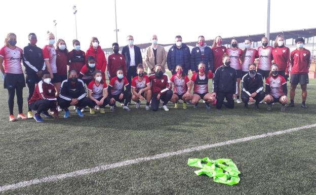 Hermoso de Mendoza felicita al EDF Logroño por el subcampeonato de la Copa de la Reina