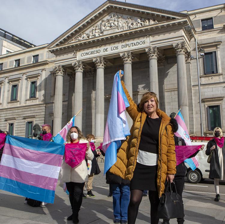 Los colectivos trans amenazan con una gran huelga de hambre