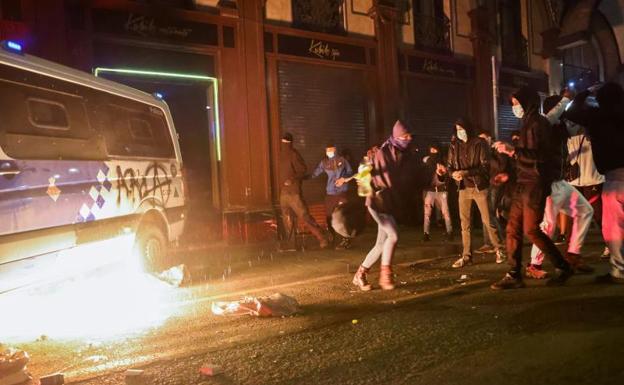 Catorce detenidos tras los disturbios en Barcelona en apoyo a Pablo Hasel