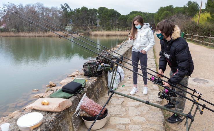 La pesca regresa al pantano de La Grajera