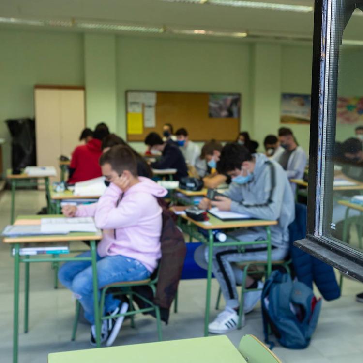 La incidencia del COVID en las aulas de La Rioja retrocede a niveles del inicio de curso