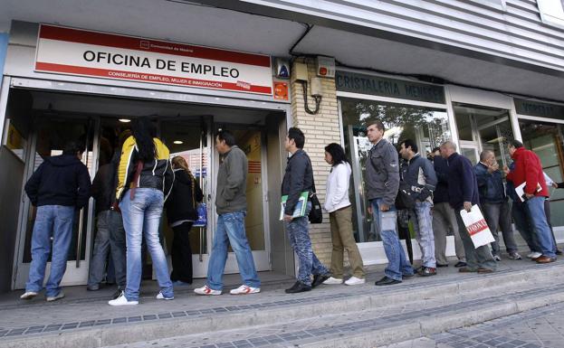 El Gobierno quiere sancionar a las Administraciones que abusen de la contratación temporal