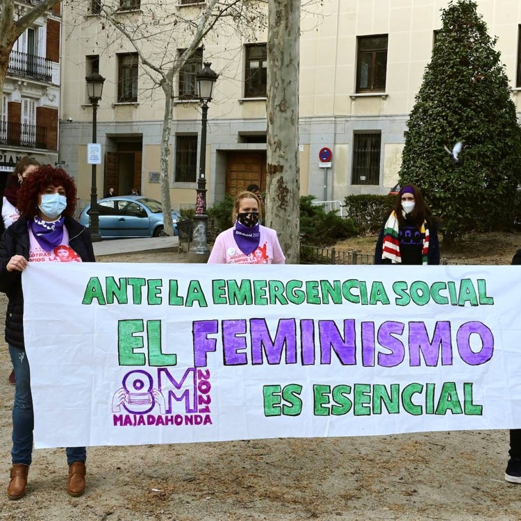 Un 8-M de pañuelos morados y 'streaming'