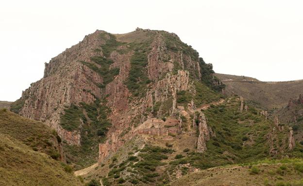 Trasladada al San Pedro una mujer tras una caída en las ruinas del monasterio de San Prudencio
