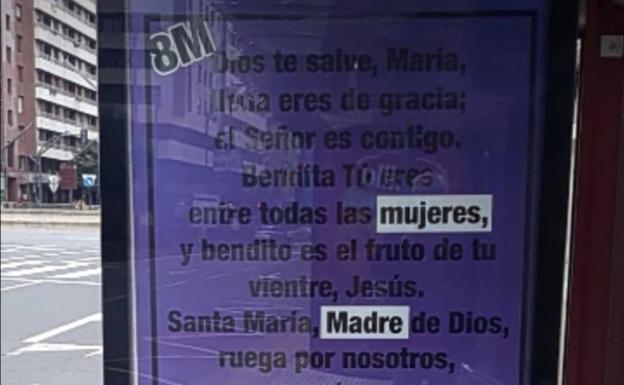 Un Ave María a la Virgen, «la mejor mujer», en las marquesinas de Logroño