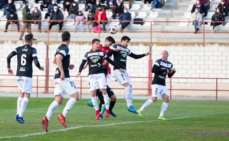 Las imágenes de la goleada del Tudelano a la SD Logroñés